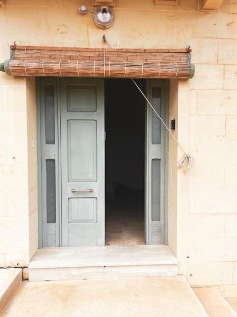 Spacious, Bright, Valley & Sea View Maisonette 沙拉 外观 照片