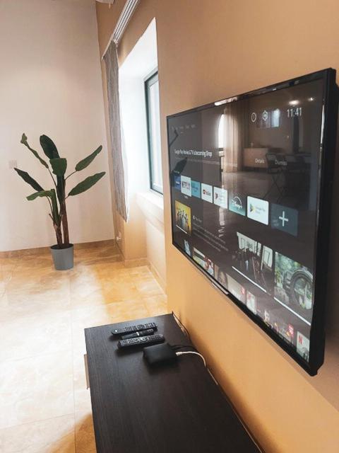 Spacious, Bright, Valley & Sea View Maisonette 沙拉 外观 照片