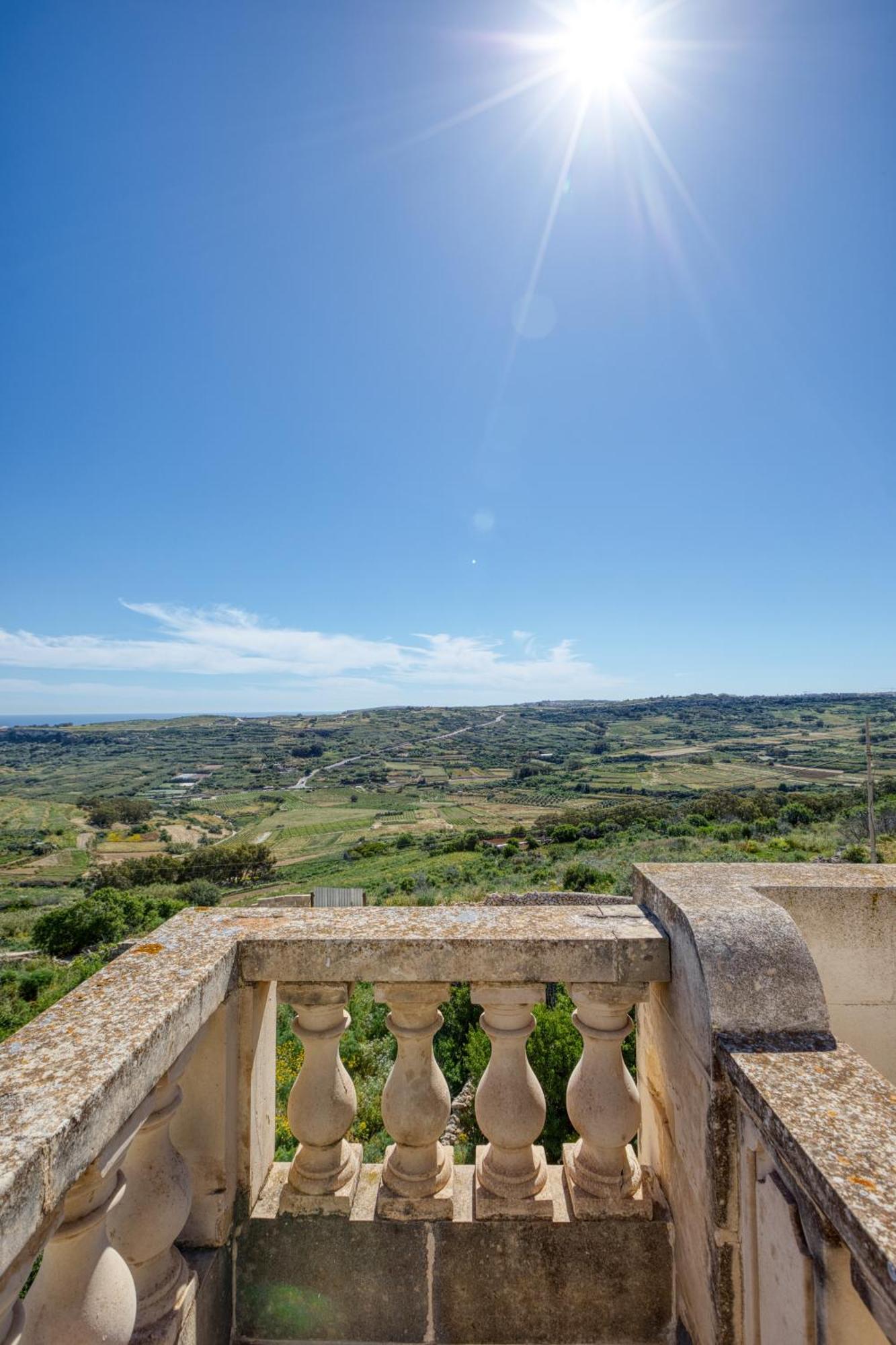 Spacious, Bright, Valley & Sea View Maisonette 沙拉 外观 照片