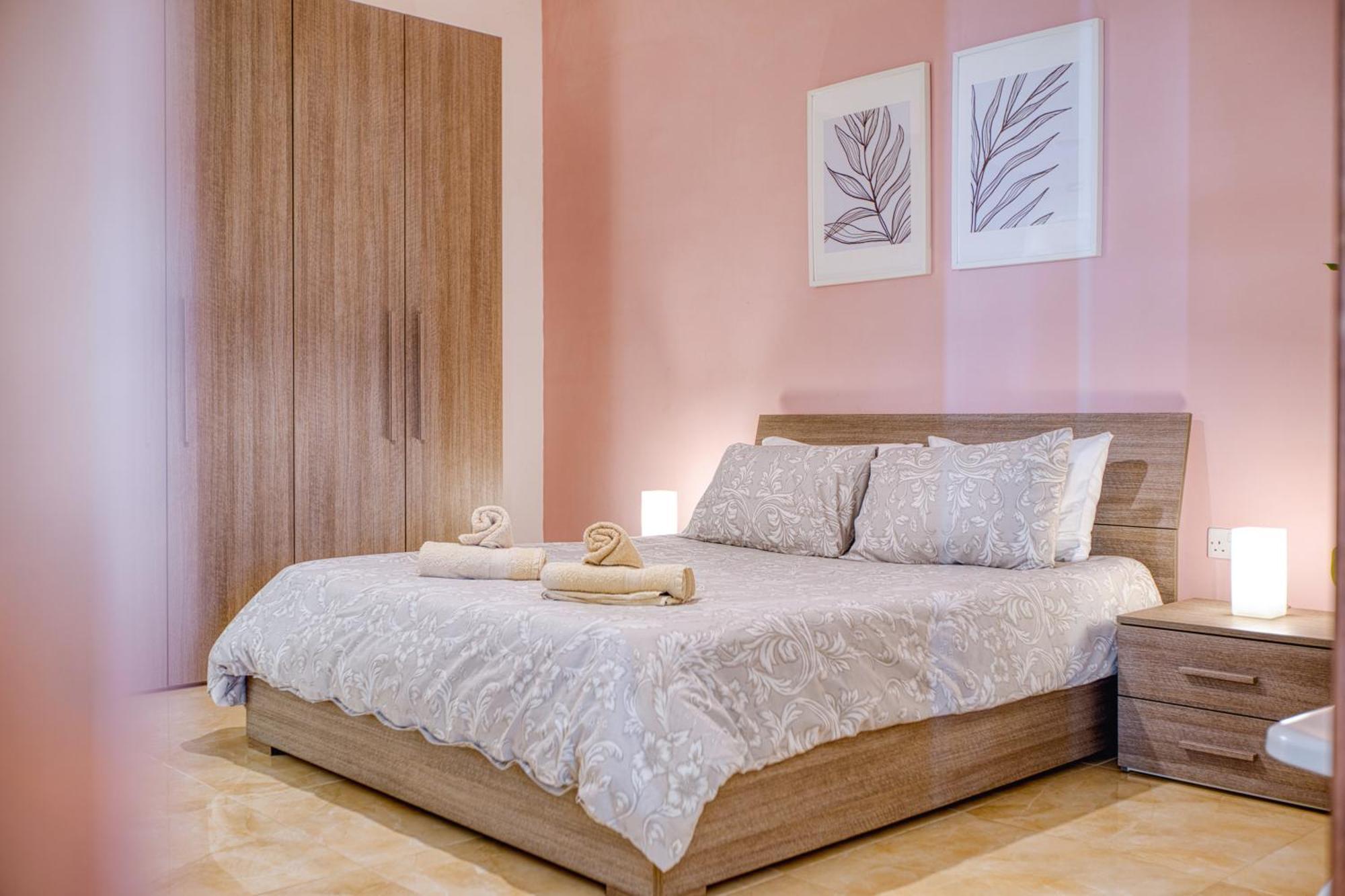 Spacious, Bright, Valley & Sea View Maisonette 沙拉 外观 照片