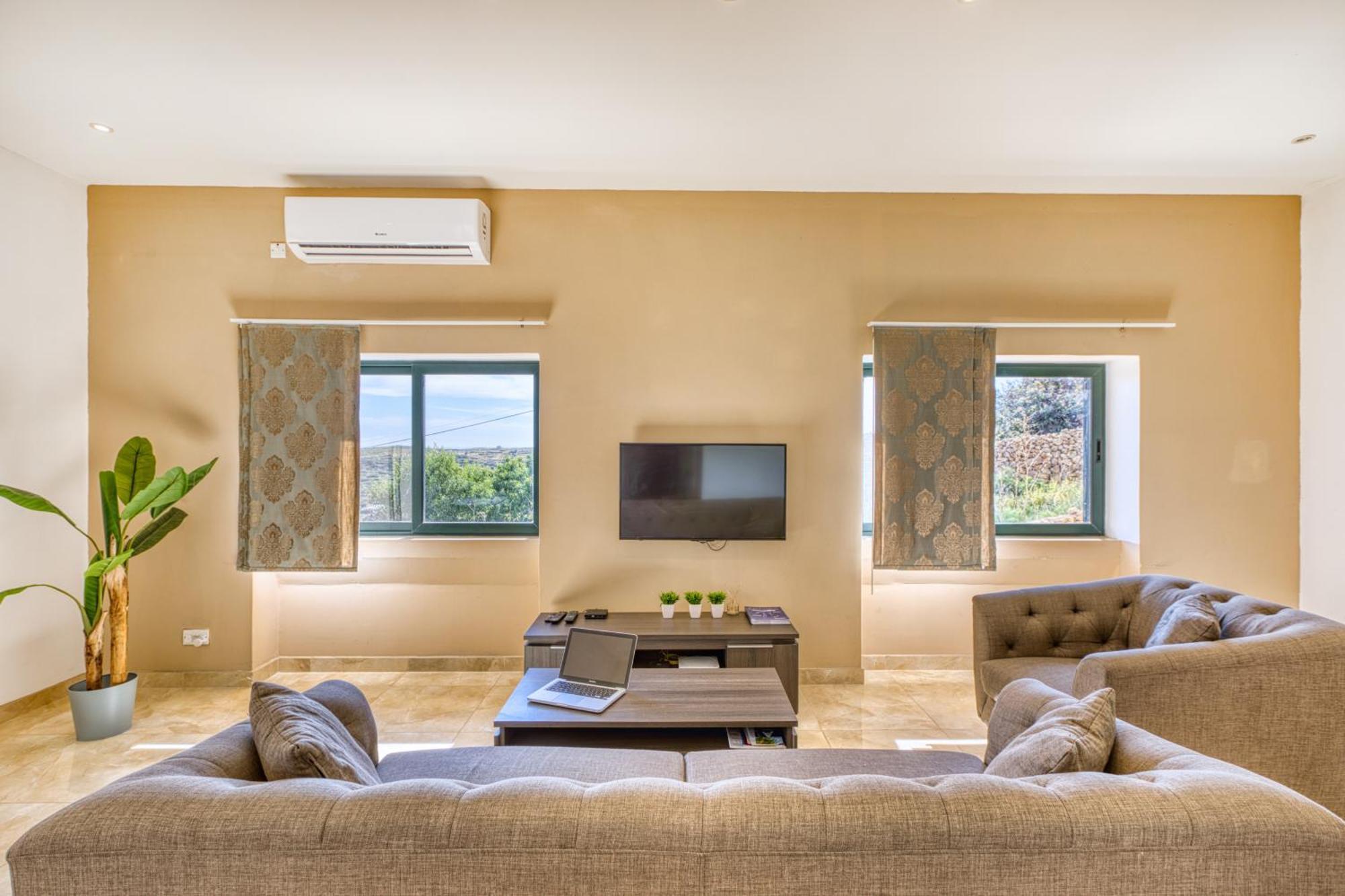 Spacious, Bright, Valley & Sea View Maisonette 沙拉 外观 照片