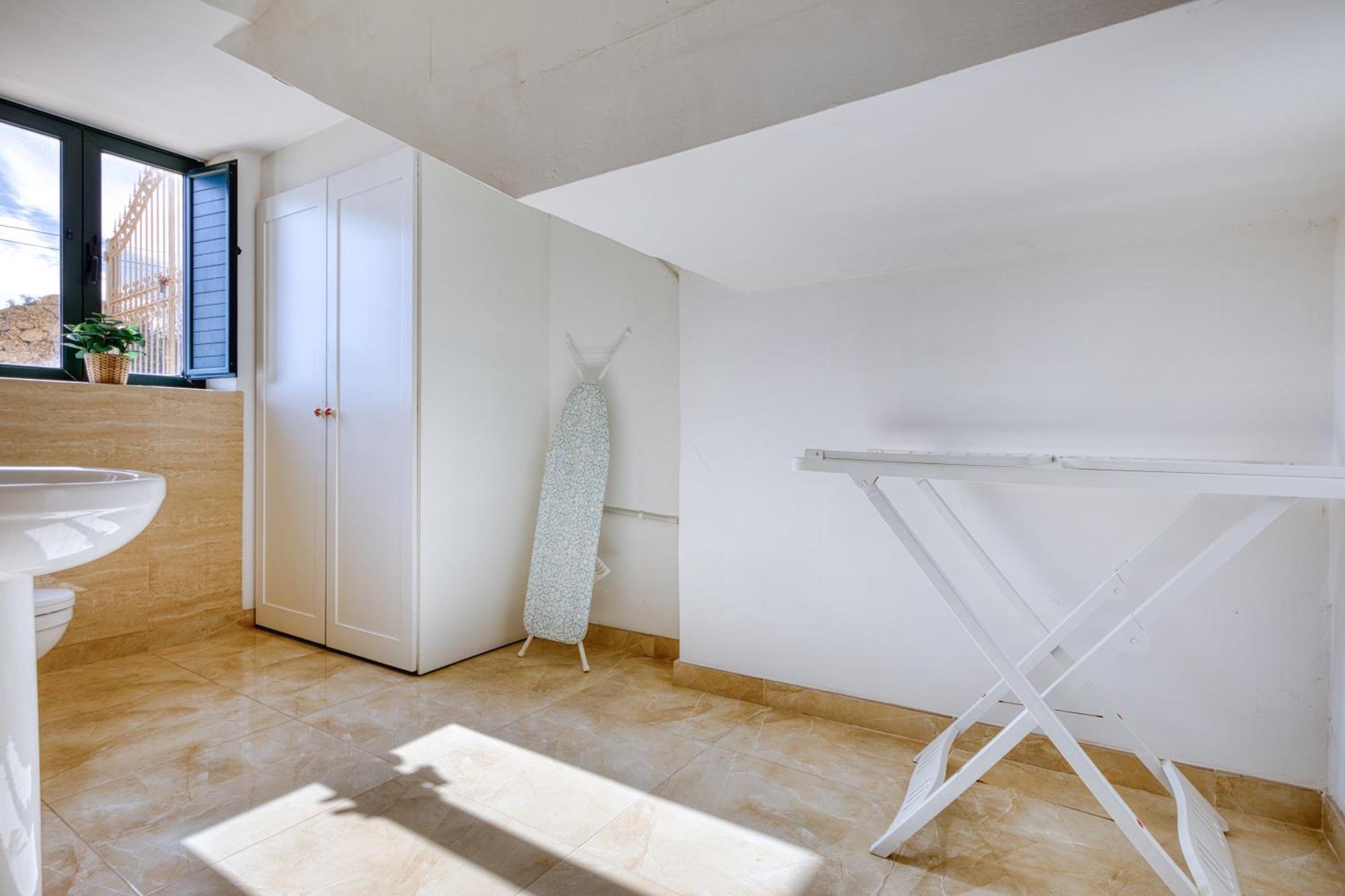 Spacious, Bright, Valley & Sea View Maisonette 沙拉 外观 照片