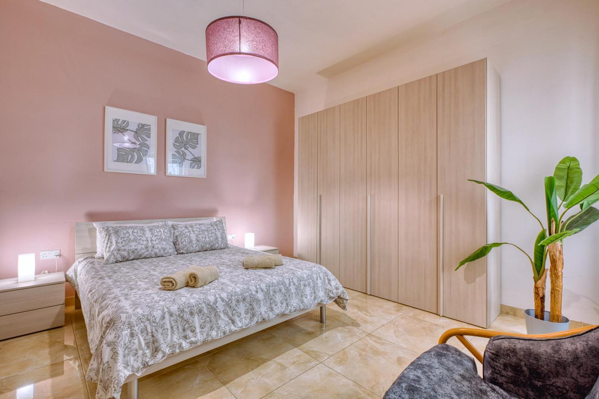 Spacious, Bright, Valley & Sea View Maisonette 沙拉 外观 照片