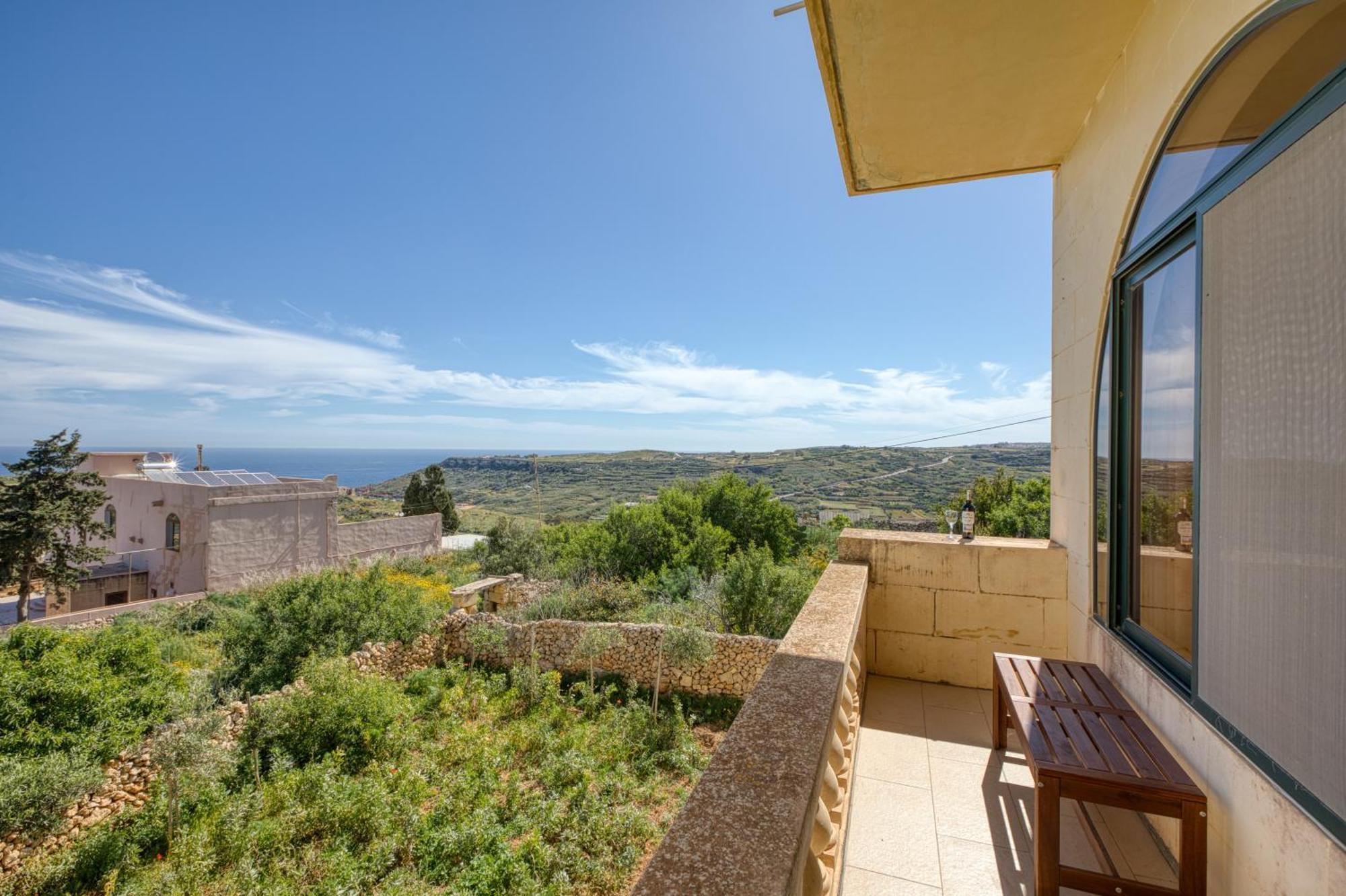 Spacious, Bright, Valley & Sea View Maisonette 沙拉 外观 照片