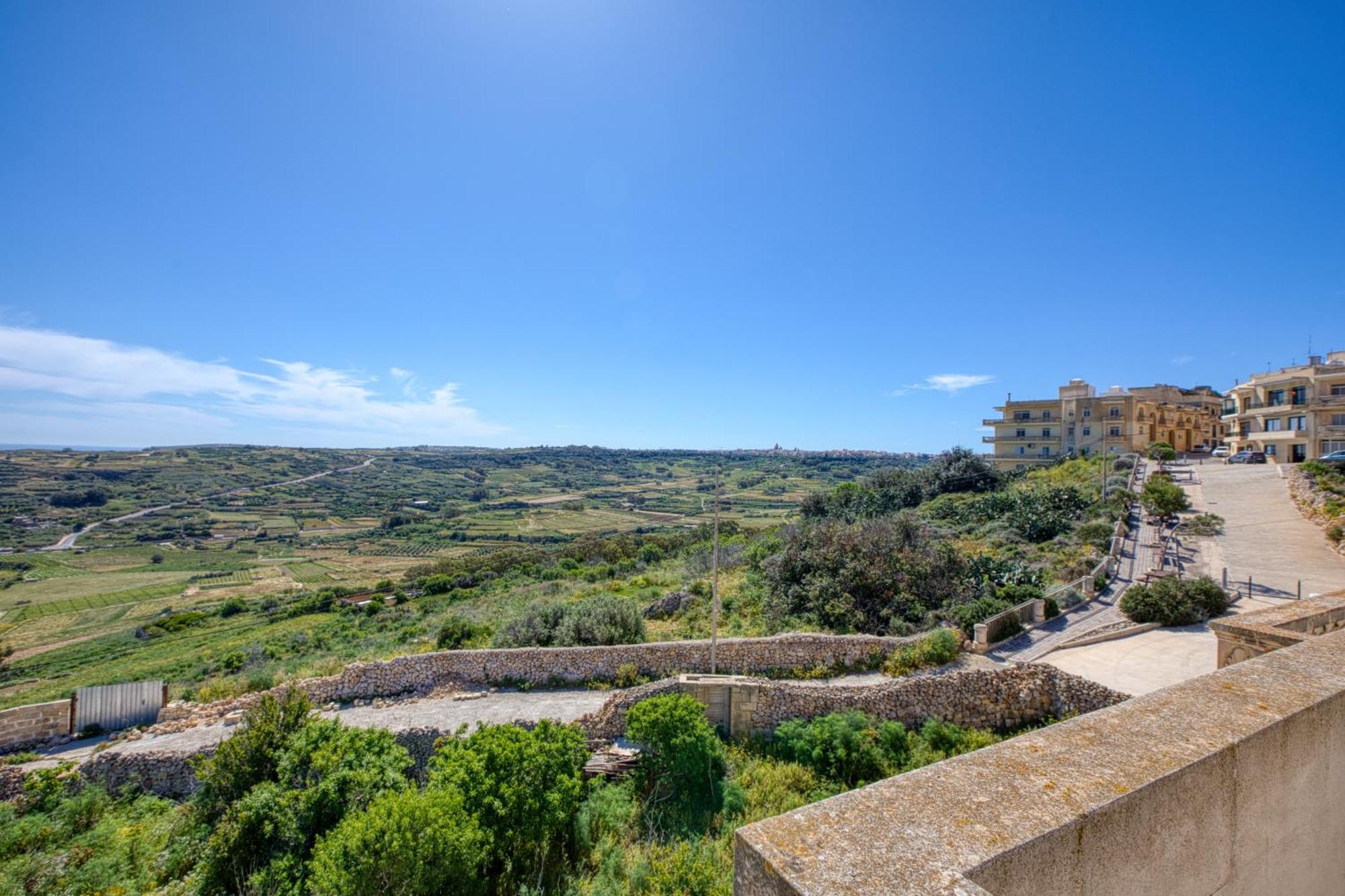 Spacious, Bright, Valley & Sea View Maisonette 沙拉 外观 照片