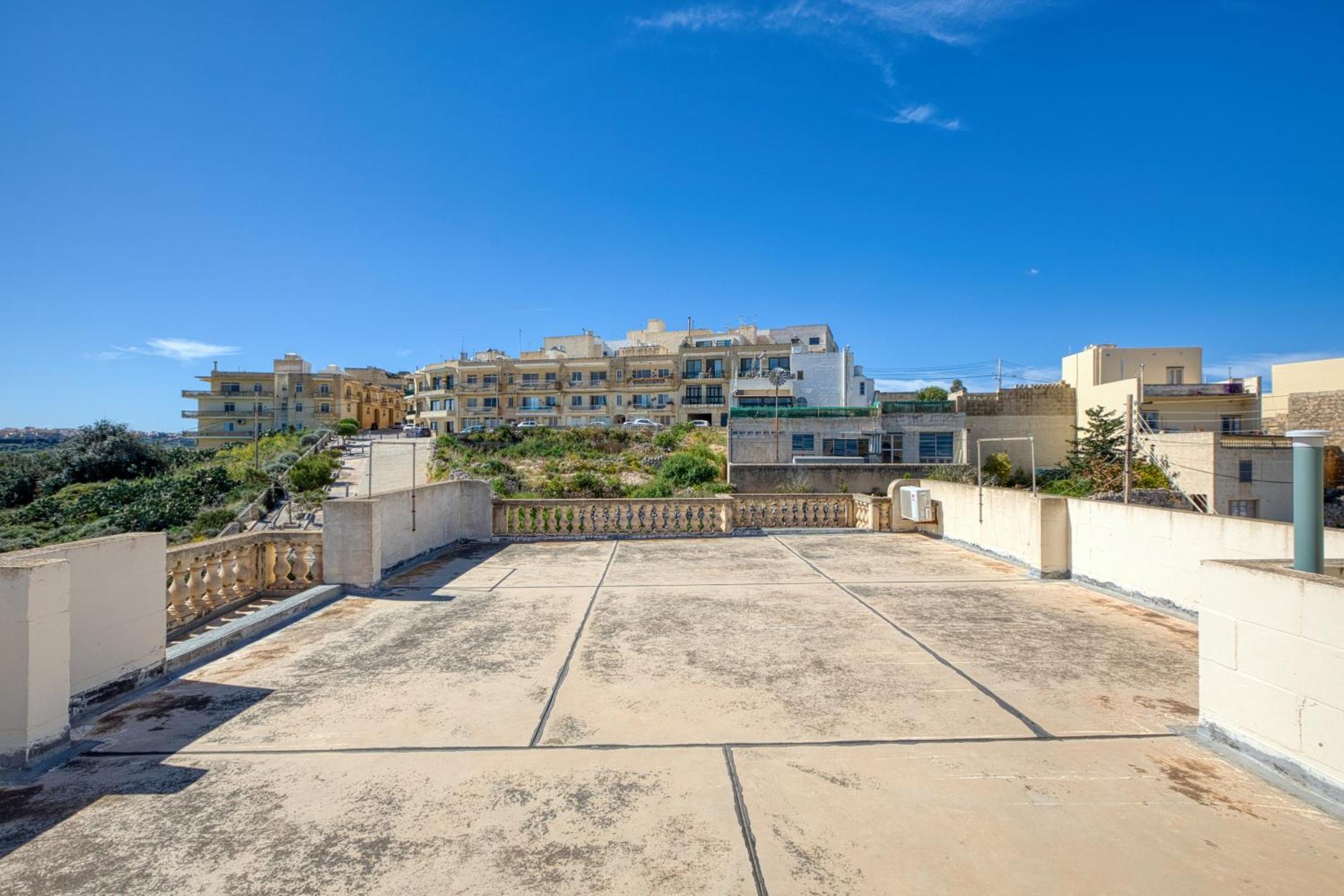 Spacious, Bright, Valley & Sea View Maisonette 沙拉 外观 照片