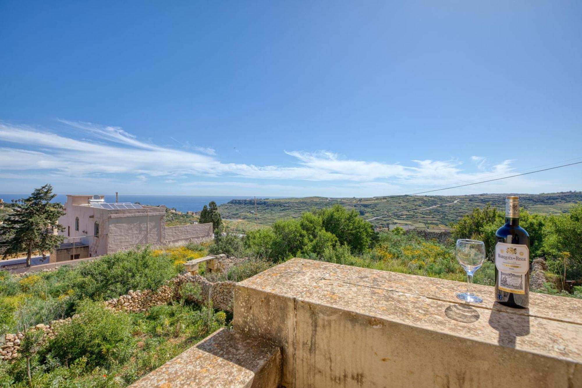 Spacious, Bright, Valley & Sea View Maisonette 沙拉 外观 照片