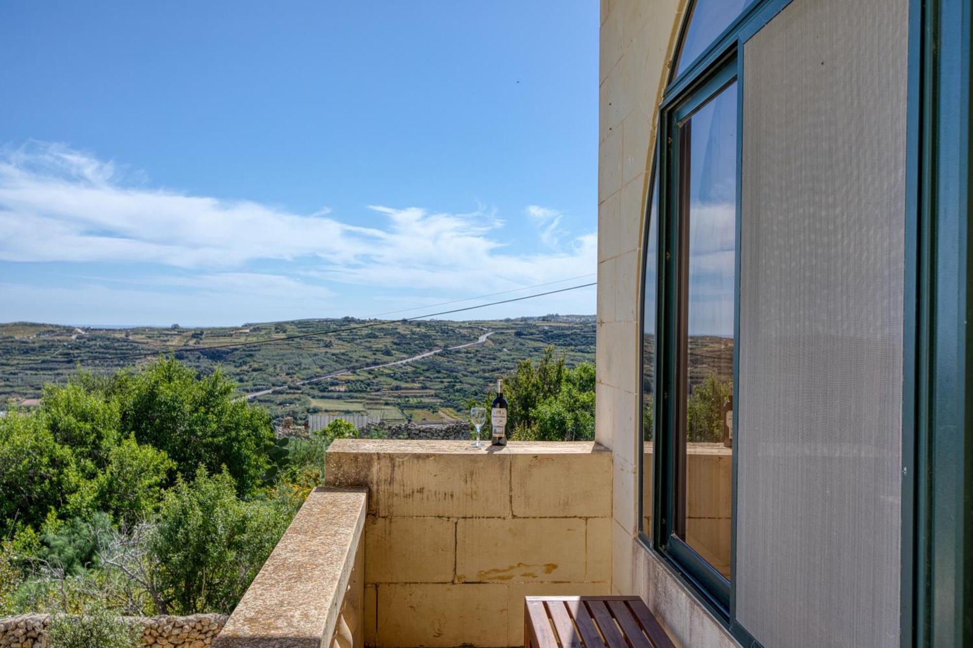 Spacious, Bright, Valley & Sea View Maisonette 沙拉 外观 照片